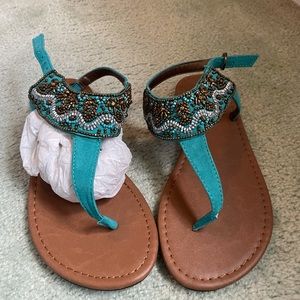 Nwb Soda sandal 6 cute beaded teal color